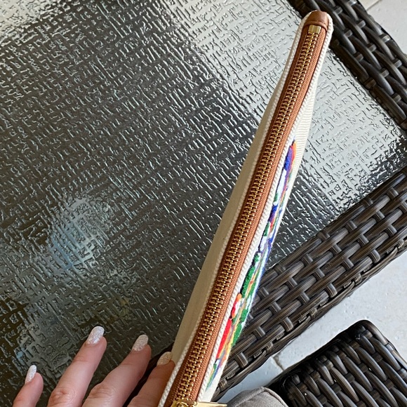 Michael Kors White Canvas Raised Rainbow Logo Heart Wristlet Or Clutch - Picture 7 of 13